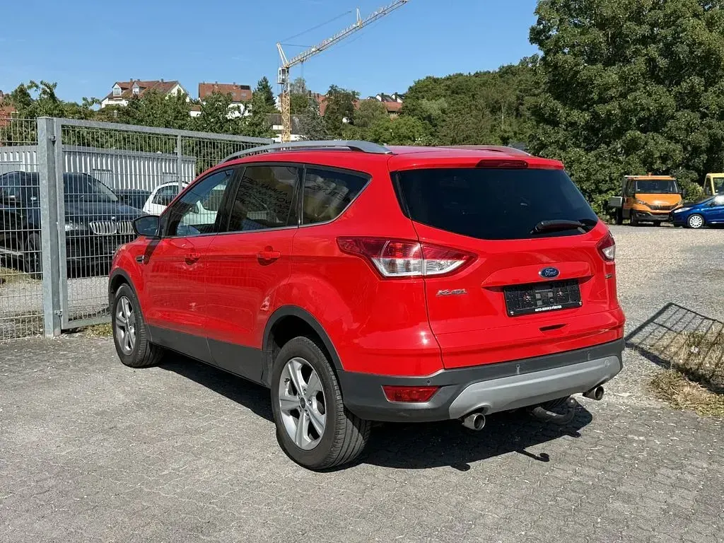Gebraucht Ford Kuga 150 PS (110 kW) 2014 Rot SUV