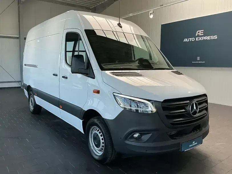 Gebraucht Mercedes Sprinter 170 PS (125 kW) 2024 Weiß (arktikweiss) Van