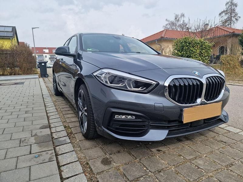Gebraucht BMW 120 Advantage 190 PS (139 kW) 2020 Grau Kleinwagen
