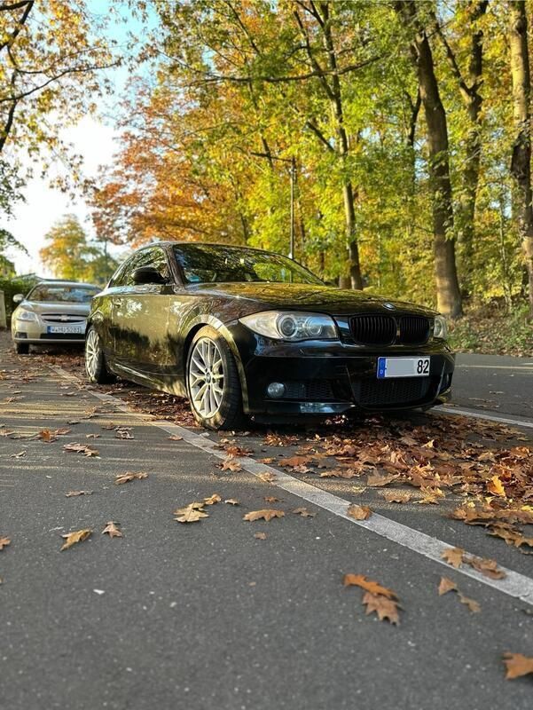 Schwarz Gebraucht 2009 BMW 125 Coupé M Performance Coupé | 13.499 € - Bild 1/4