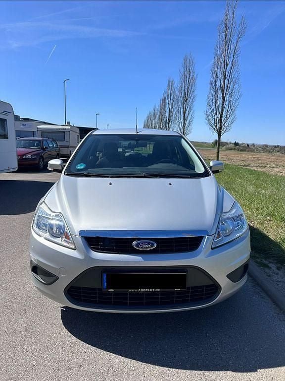 Gebraucht Ford Focus Style 125 PS (91 kW) 2009 Silber Limousine