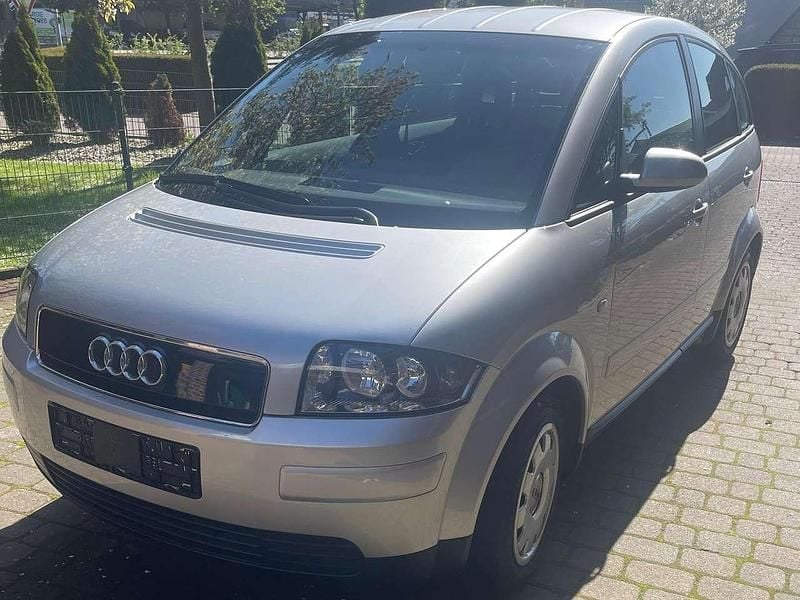 Usata Audi A2 75 CV (55 kW) 2002 Argento Utilitaria