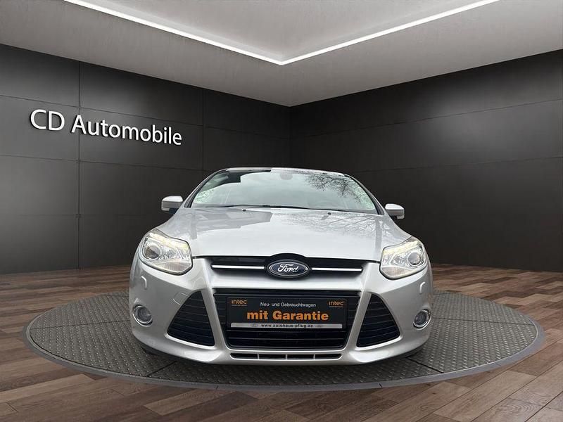 Gebraucht Ford Focus Titanium 125 PS (91 kW) 2013 Silber Limousine