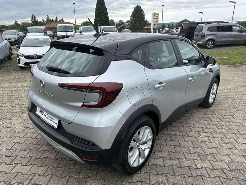 Gebraucht Renault Captur Equilibre 140 PS (102 kW) 2022 Gris kqa + noir gne SUV