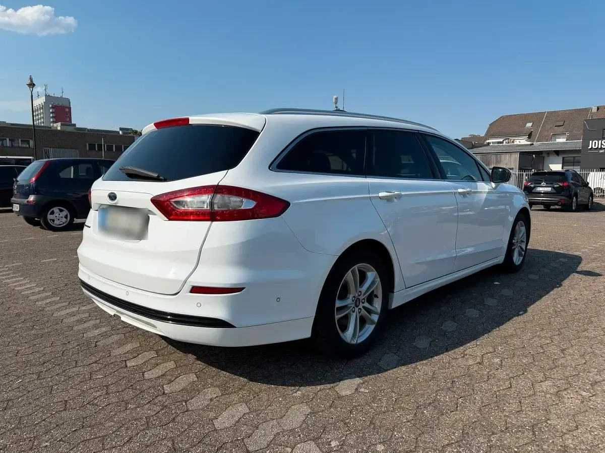 Gebraucht Ford Mondeo Titanium 150 PS (110 kW) 2014 Weiß Kombi
