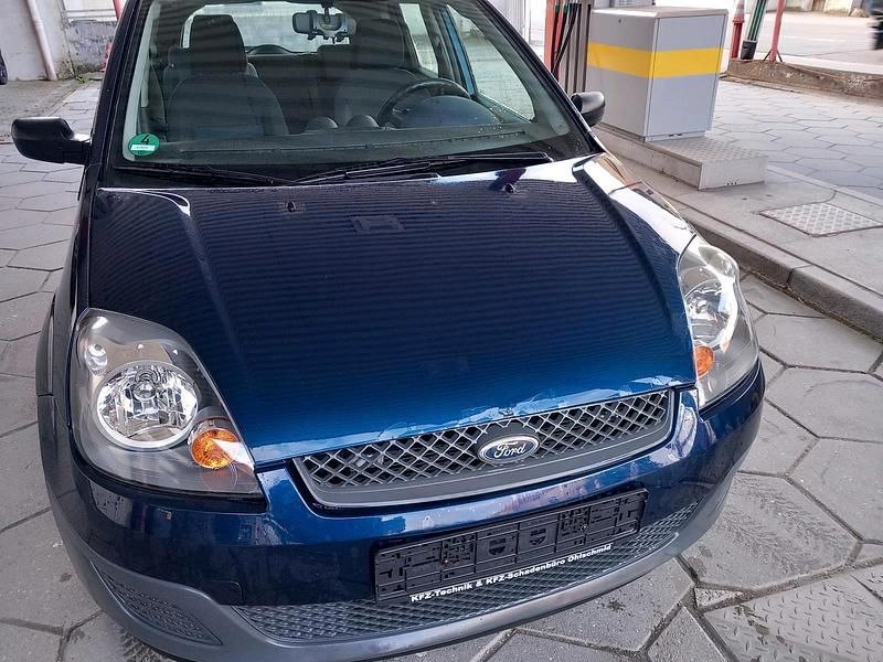 Gebraucht Ford Fiesta 85 PS (62 kW) 2006 Blau Kleinwagen