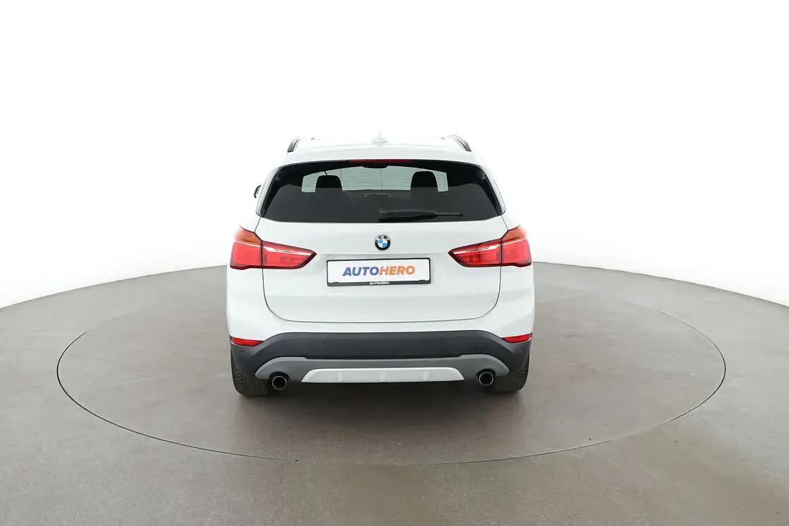 Gebraucht BMW X1 Sport Line 192 PS (141 kW) 2017 Weiß SUV
