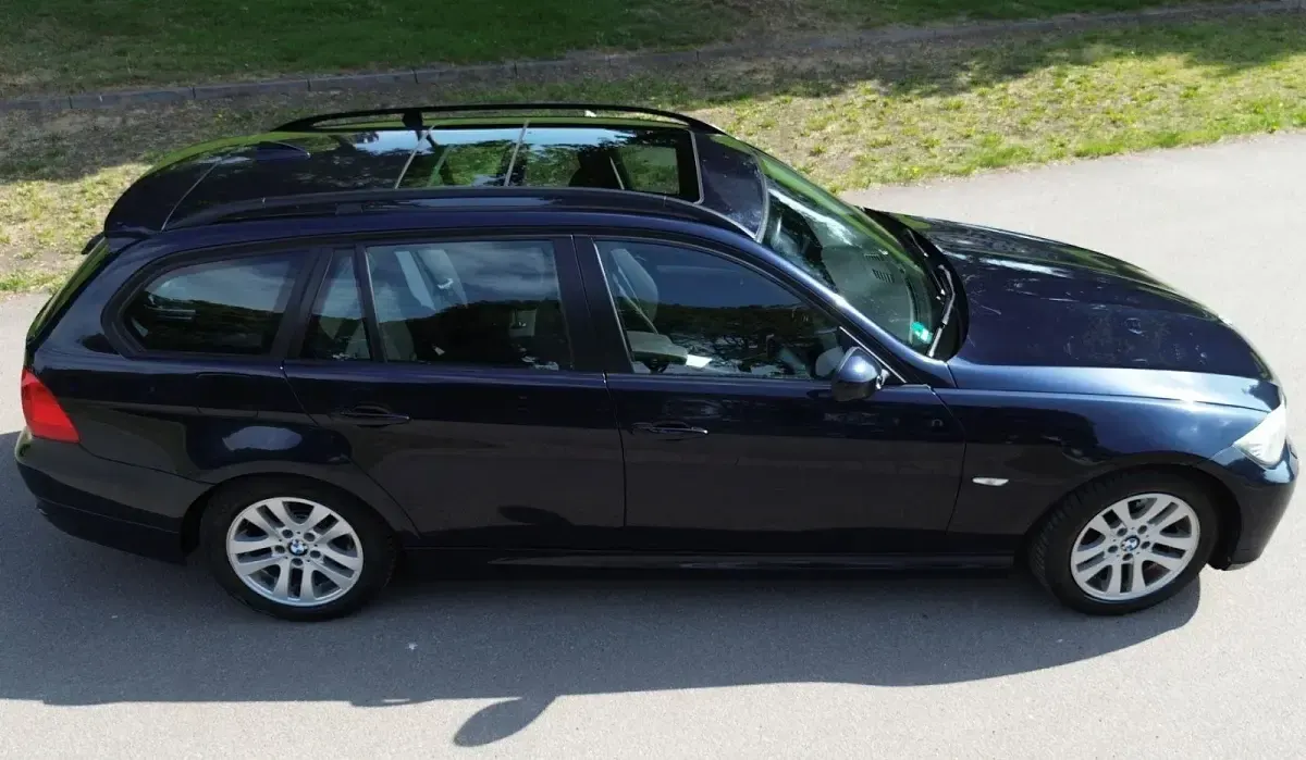 Gebraucht BMW 318 143 PS (105 kW) 2010 Blau Kombi