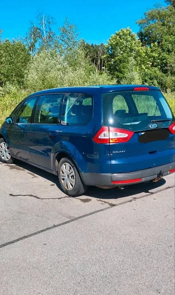Gebraucht Ford Galaxy 140 PS (102 kW) 2009 Blau Van / Kleinbus