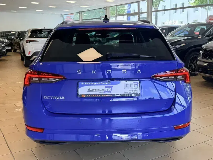 Gebraucht Skoda Octavia Clever 110 PS (80 kW) 2022 Blau Kombi