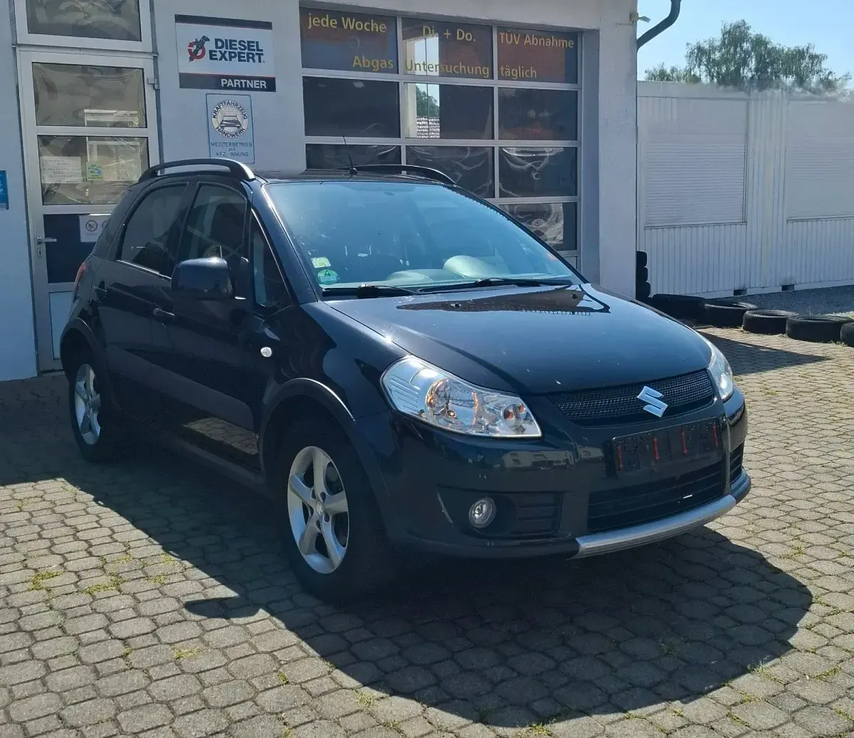 Gebraucht Suzuki SX4 108 PS (79 kW) 2009 Schwarz SUV