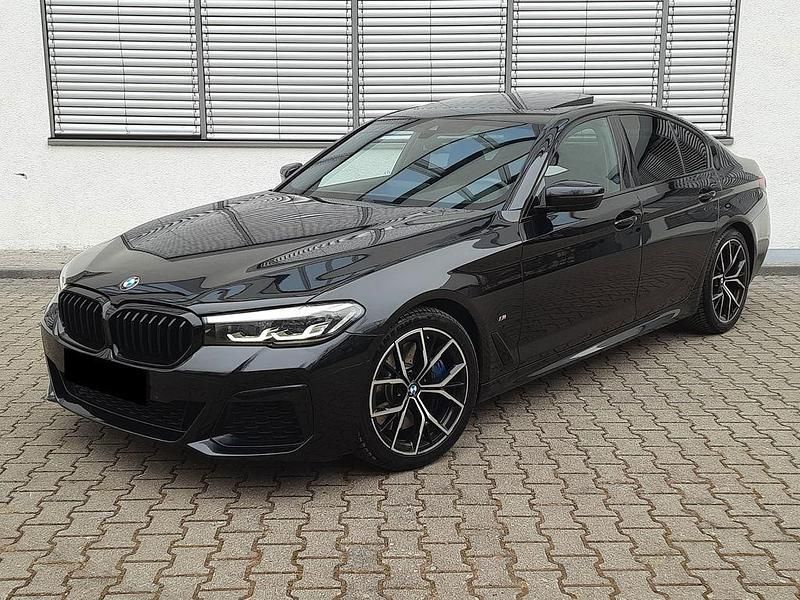 Gebraucht BMW 530 Sport Line 286 PS (210 kW) 2021 Liquid black Limousine