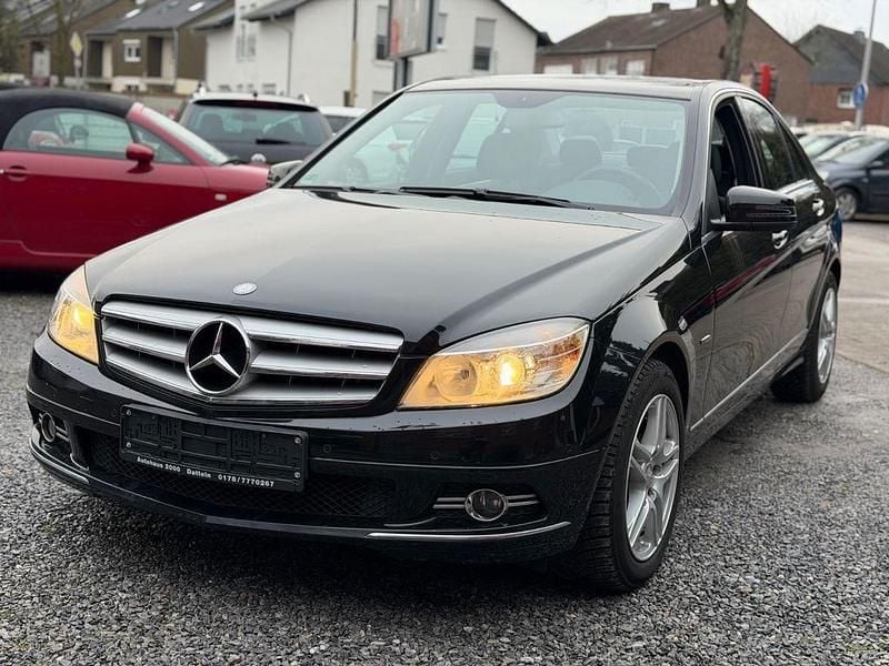 Obsidianschwarz Gebraucht 2011 Mercedes C220 Limousine | 7.999 € (Guter Preis) - Bild 1/4