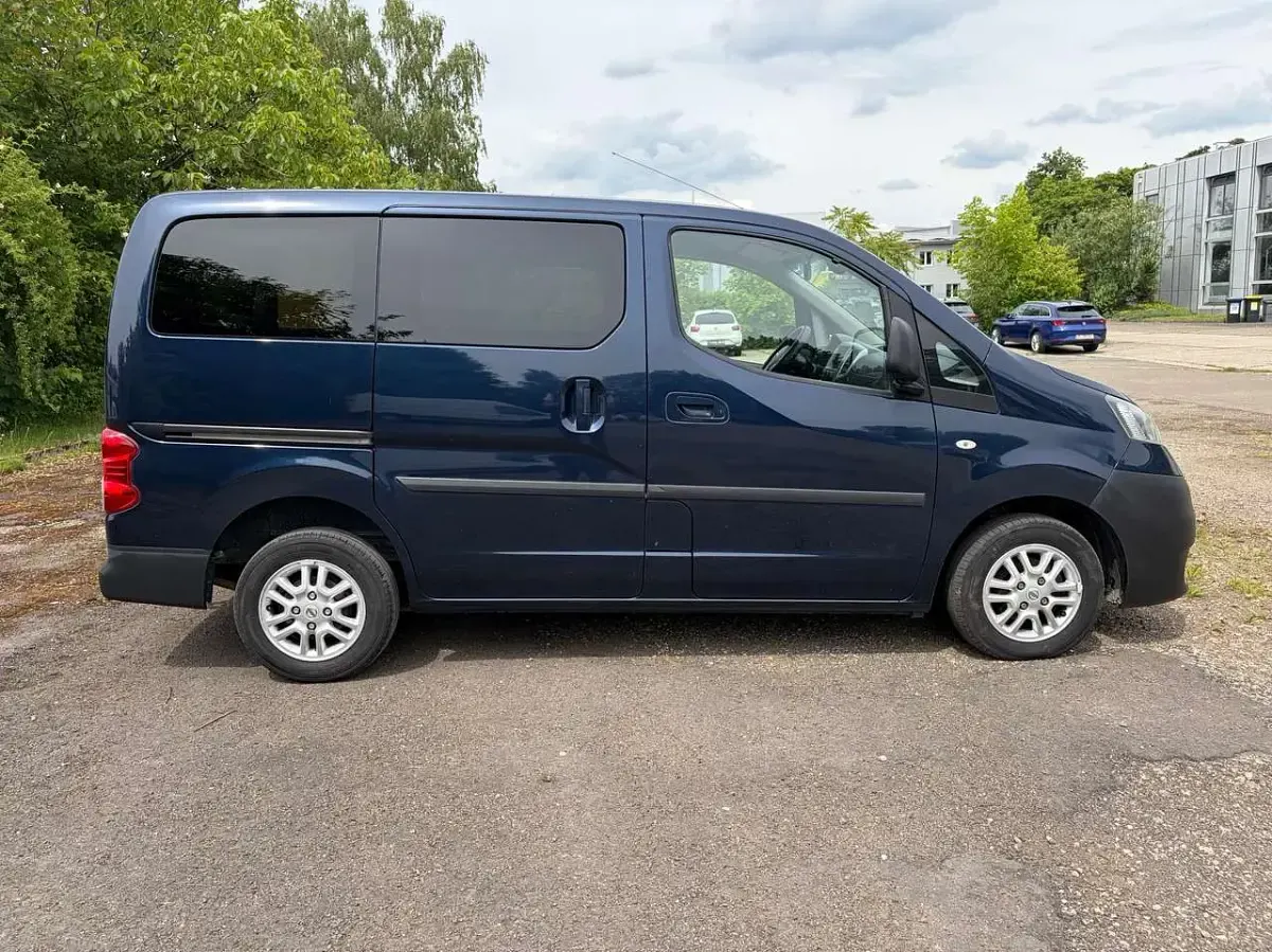 Gebraucht Nissan Evalia Tekna 110 PS (80 kW) 2014 Blue (m) Van / Kleinbus