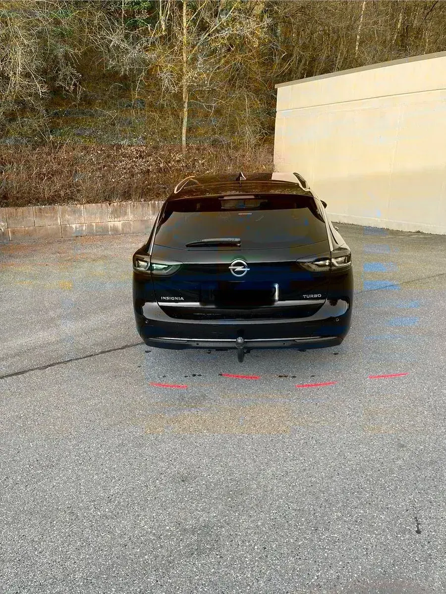 Gebraucht Opel Insignia Dynamic 165 PS (121 kW) 2018 Schwarz Kombi