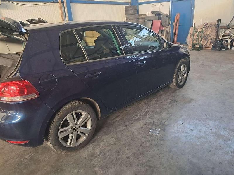 Gebraucht VW Golf VII 105 PS (77 kW) 2012 Blau Kleinwagen