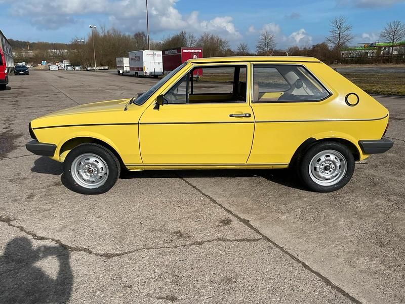 Gebraucht VW Polo 39 PS (28 kW) 1981 Gelb Kleinwagen