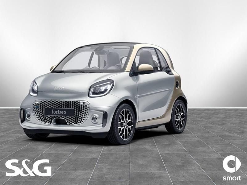Bodypanels in cool silver (metal Gebraucht 2022 Smart ForTwo Coupé Prime Kleinwagen | 11.990 € (Superpreis) - Bild 1/4