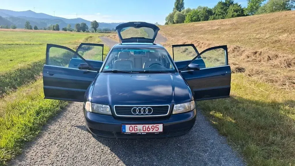 Gebraucht Audi A4 Sport 150 PS (110 kW) 1996 Blau Kombi