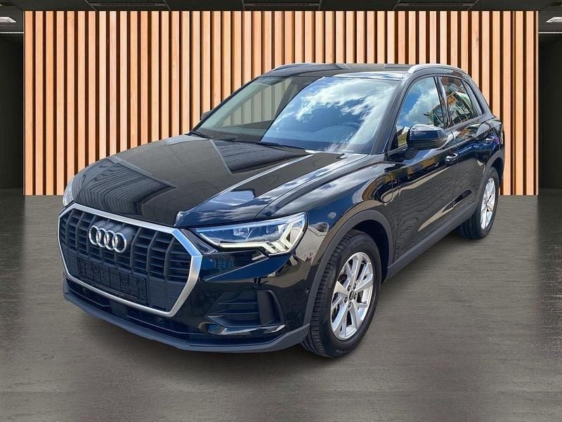 Gebraucht Audi Q3 Ambiente 150 PS (110 kW) 2021 Schwarz SUV