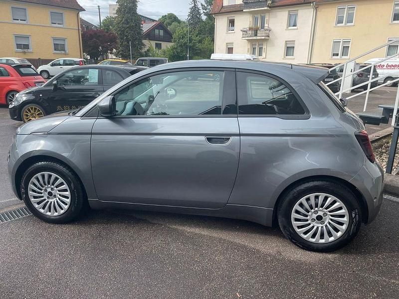 Gebraucht Fiat 500e 86 kW (118 PS) 2023 Colore esterno (mineral grau) Kleinwagen