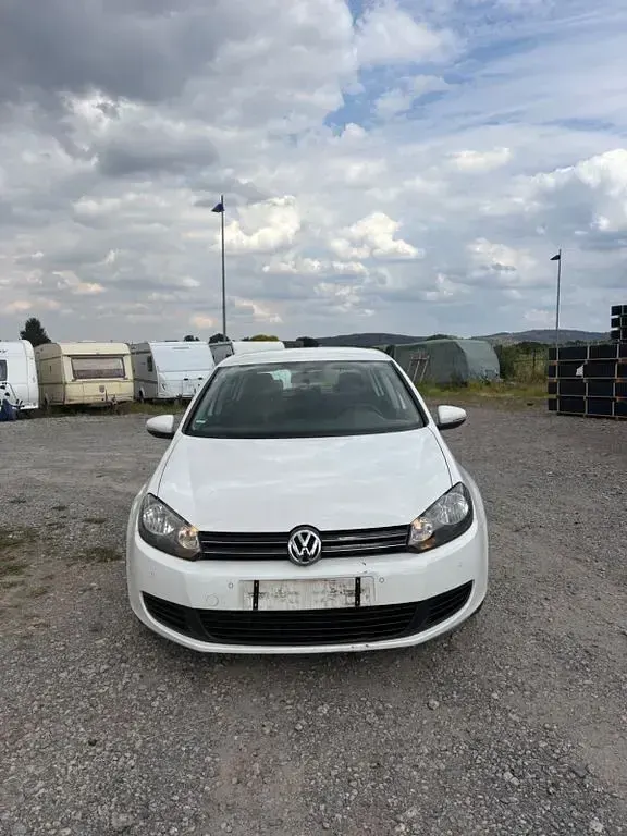 Gebraucht VW Golf VI Comfortline 110 PS (80 kW) 2009 Weiß Limousine