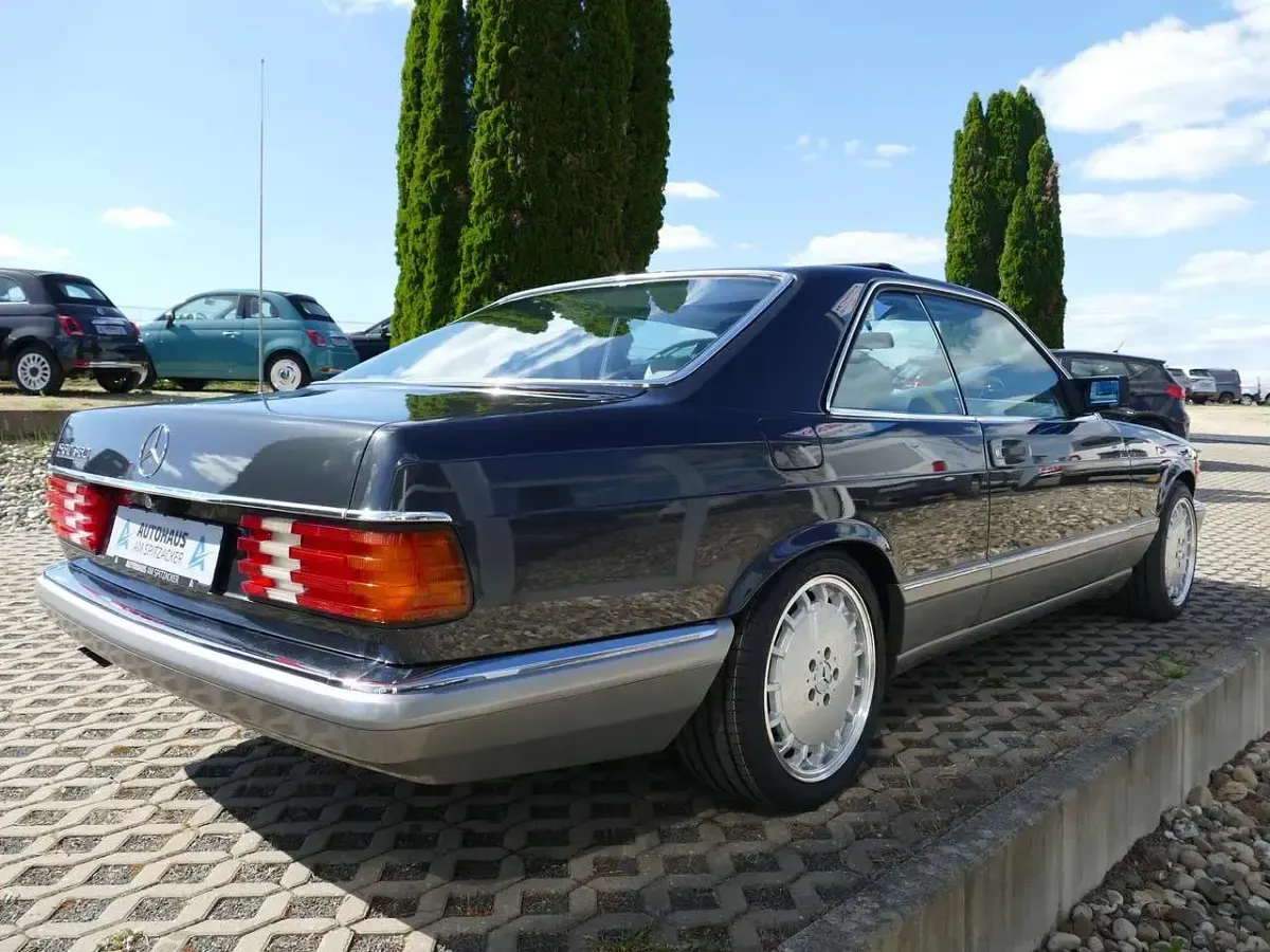 Gebraucht Mercedes 560 299 PS (219 kW) 1987 Blau schwarz Coupé