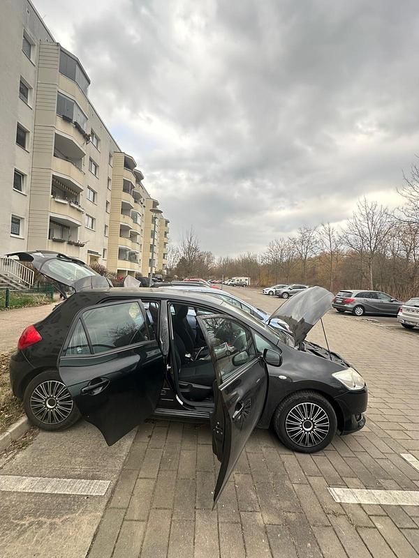 Schwarz Gebraucht 2008 Toyota Auris Kleinwagen | 5.500 € (Fairer Preis) - Bild 1/4
