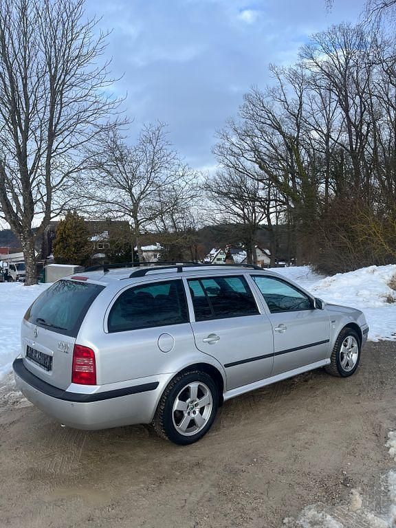 Gebraucht Skoda Octavia Ambiente 116 PS (85 kW) 2004 Kombi