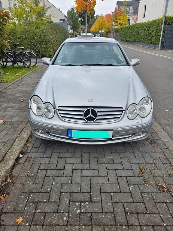 Silber Gebraucht 2003 Mercedes CLK240 Elegance Coupé | 4.250 € (Guter Preis) - Bild 1/4