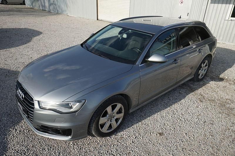 Second-hand Audi A6 Comfort 218 CP (160 kW) 2015 Gri Break