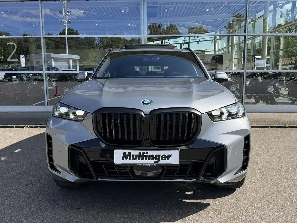 Neu BMW X5 M Sport 352 PS (258 kW) 2026 Grau SUV