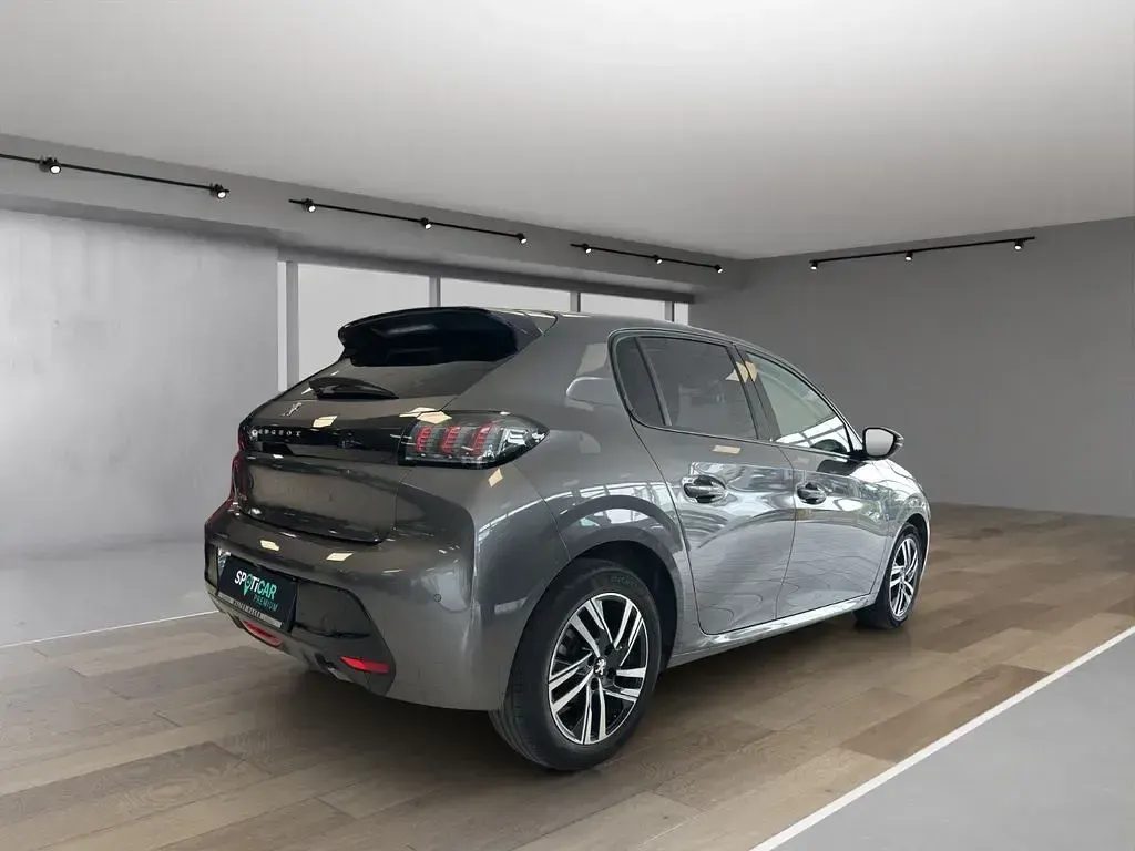 Gebraucht Peugeot 208 Allure 101 PS (74 kW) 2021 Platinum grau Kleinwagen