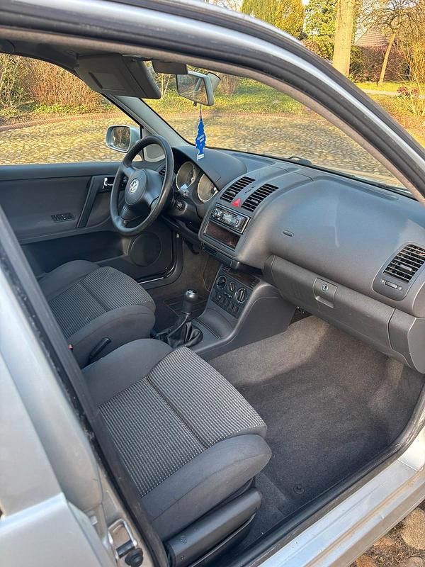 Gebraucht VW Polo 60 PS (44 kW) 2002 Silber Kleinwagen