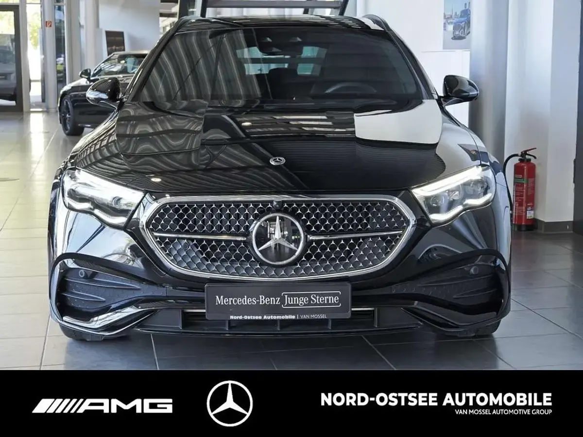 Gebraucht Mercedes E220 AMG 197 PS (144 kW) 2025 Metalliclack obsidianschwarz Kombi