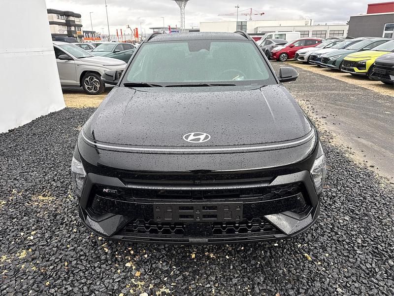 Neu Hyundai Kona Edition 141 PS (103 kW) 2025 Abyss black a2b SUV