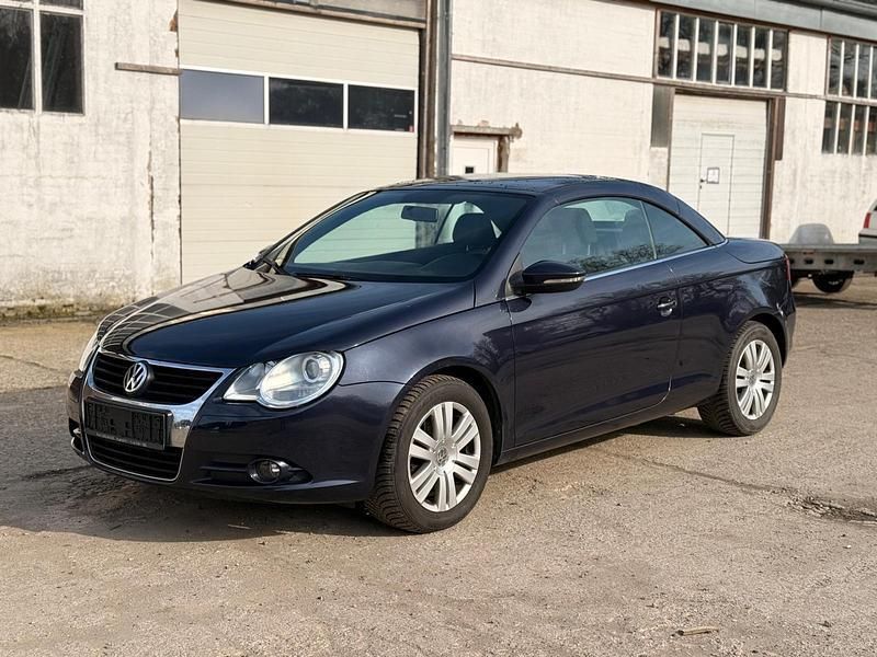 Blau Gebraucht 2009 VW Eos Cabrio | 6.599 € (Etwas zu teuer) - Bild 1/4