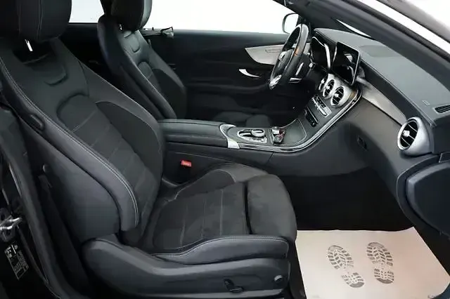 Gebraucht Mercedes C220 AMG line 194 PS (142 kW) 2022 Schwarz Coupé