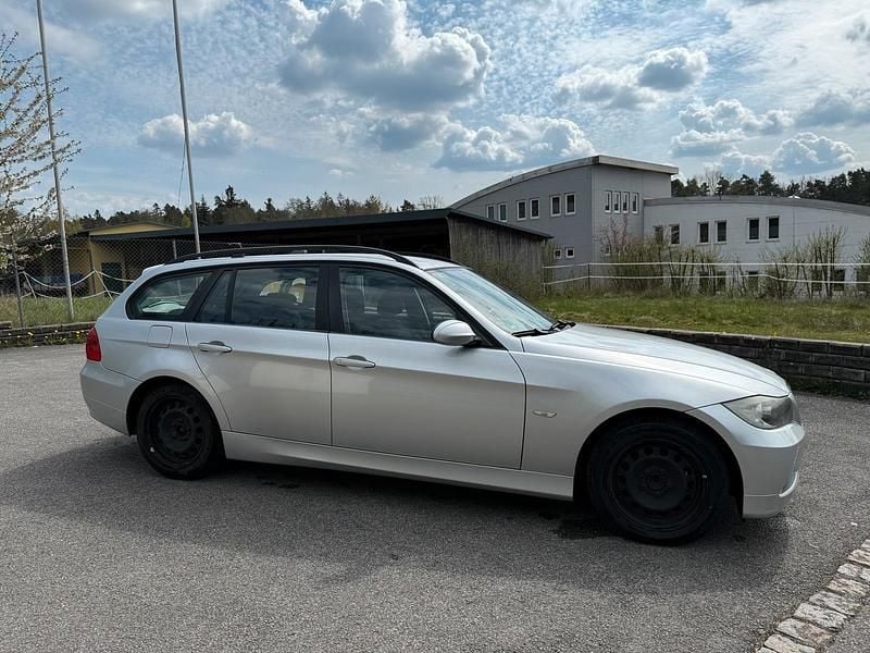 Usata BMW 318 122 CV (89 kW) 2007 Argento Station wagon