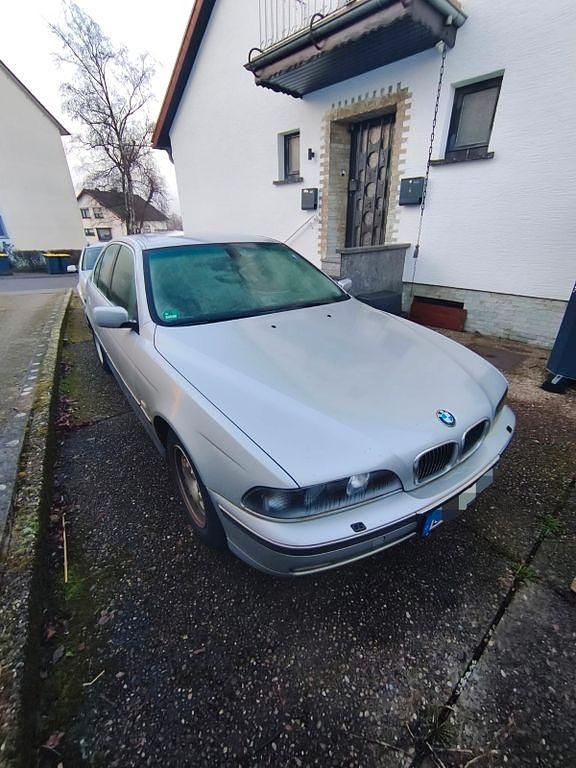 Gebraucht BMW 528 193 PS (141 kW) 2000 Silber Limousine