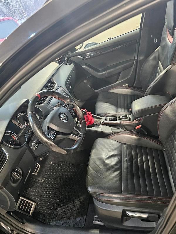 Gebraucht Skoda Octavia vRS 184 PS (135 kW) 2016 Schwarz Kleinwagen