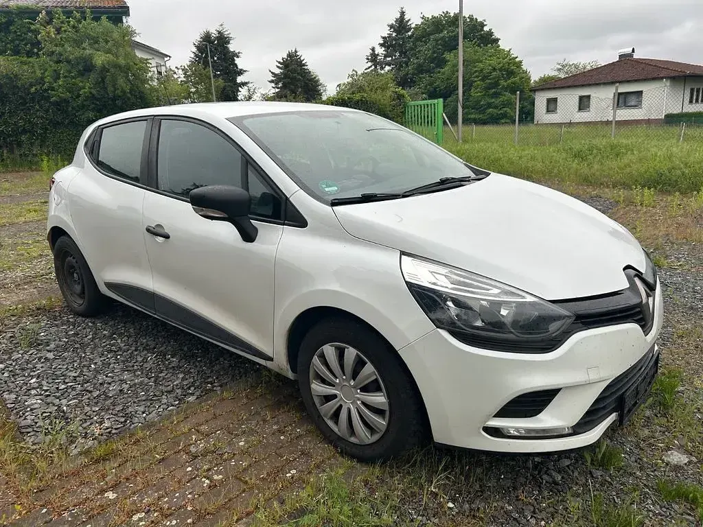 Gebraucht Renault Clio IV Life 73 PS (53 kW) 2018 Weiß Limousine