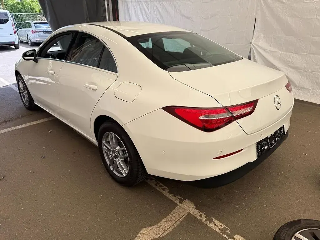 Gebraucht Mercedes CLA200 150 PS (110 kW) 2021 Weiß Coupé