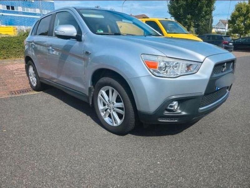 Silber Gebraucht 2011 Mitsubishi ASX SUV | 7.499 € (Etwas zu teuer) - Bild 1/4