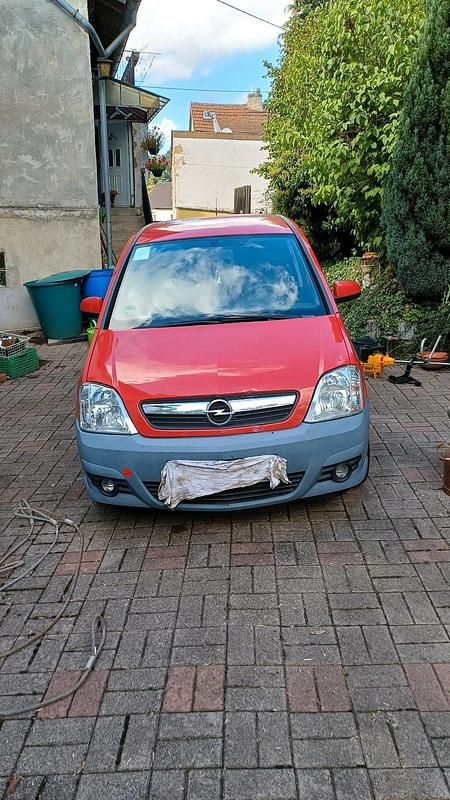 Rot Gebraucht 2008 Opel Meriva Van / Kleinbus | 1.900 € (Etwas zu teuer) - Bild 1/4
