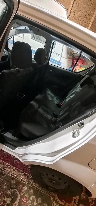 Gebraucht Opel Agila 65 PS (47 kW) 2010 Weiß Kleinwagen