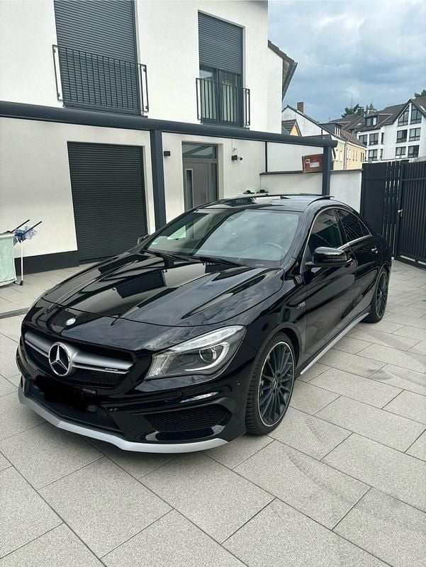 Schwarz Gebraucht 2016 Mercedes CLA45 AMG AMG Limousine | 23.500 € (Guter Preis) - Bild 1/4
