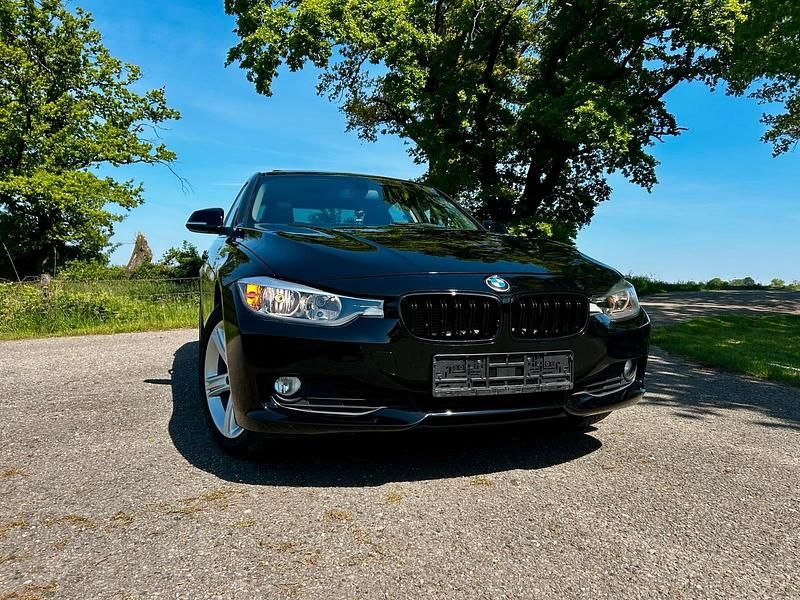 Schwarz Gebraucht 2015 BMW 328 Limousine | 14.500 € (Fairer Preis) - Bild 1/4