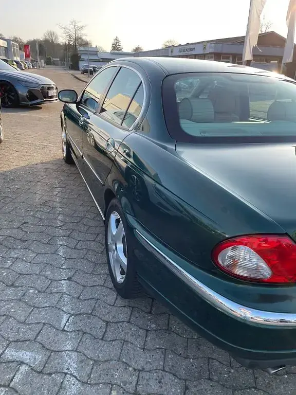 Używany Jaguar X-type Executive 196 KM (144 kW) 2006 Zielony Sedan/Limuzyna