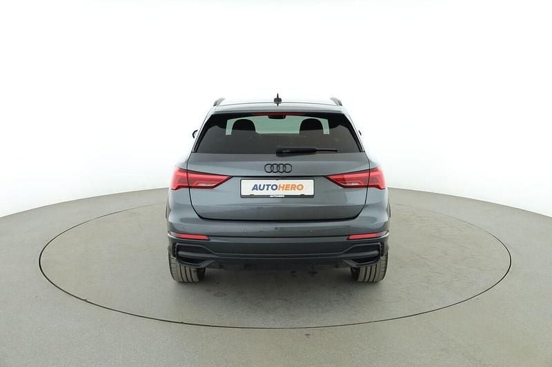 Gebraucht Audi Q3 S-Line 116 PS (85 kW) 2022 Grau SUV